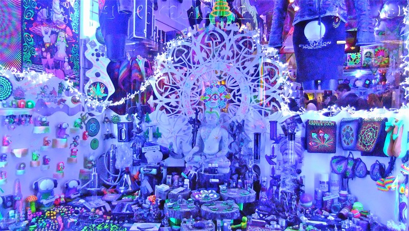 Ultra Violet Window Display Amsterdam