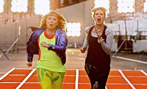 Absolutely Fabulous Olympic Special Patsy and Eddie running