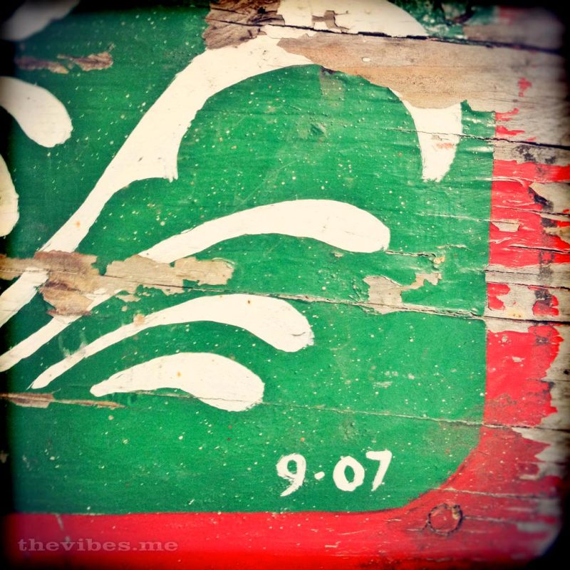 Traditional canal barge motif